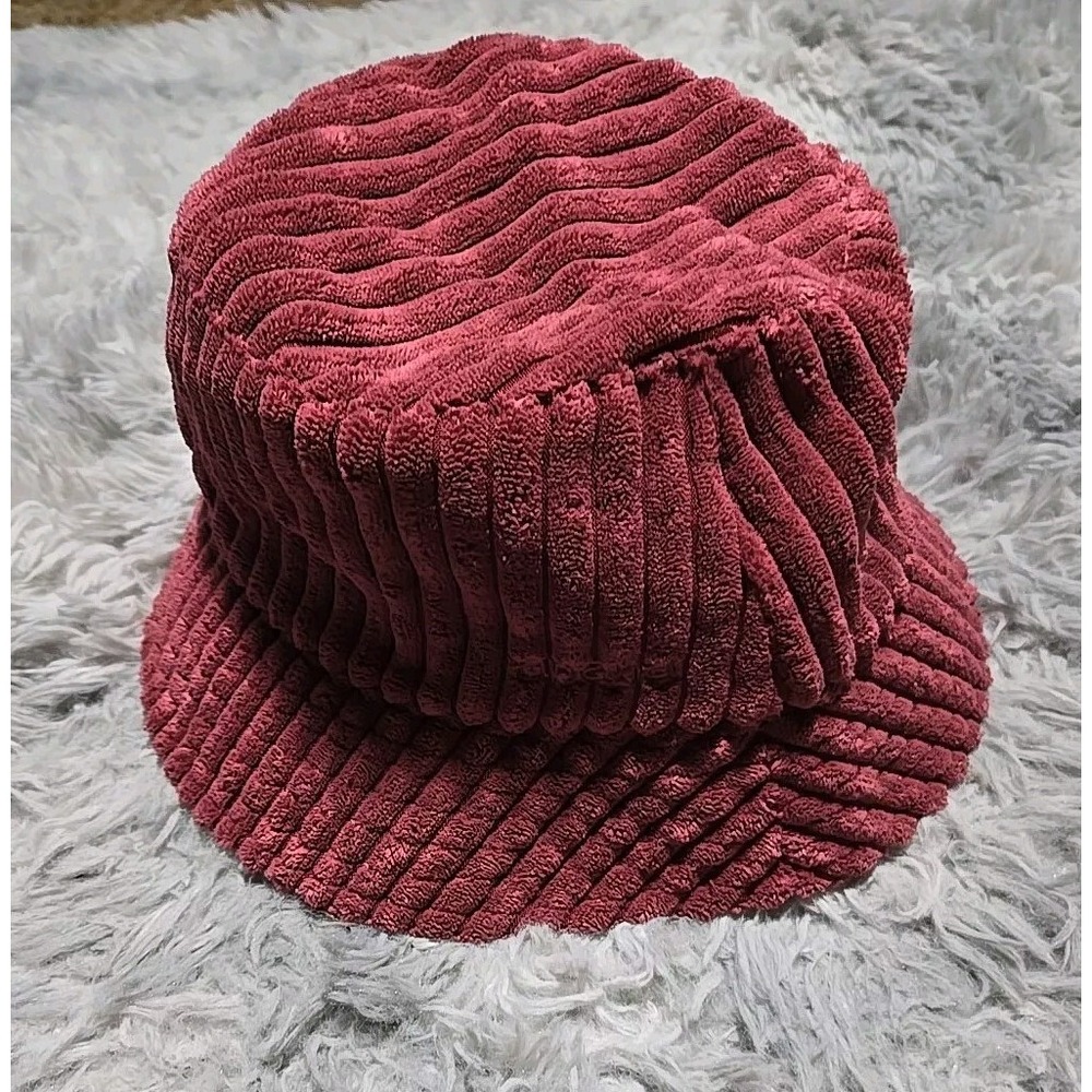 Apana Women's Chenille Bucket Hat OSFM Maroon NWOT